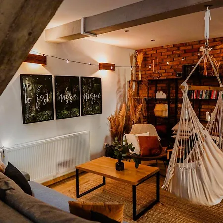 Zacisze ホームステイ